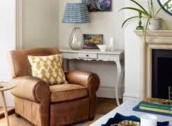 Honest John™ No.58 -Mylands Store Walls Honest John No58 Stone White Paint 8 bb16d769 8a16 4349 bc7e 2d28c6a0f537