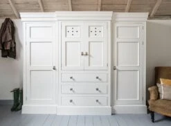 Charterhouse™ No.4 11 Charterhouse™ No.4 -Mylands Store cabinetandwall Charterhouse No4 Snow White Paint 9602e5da 3b25 496b 894b eca0004c0374